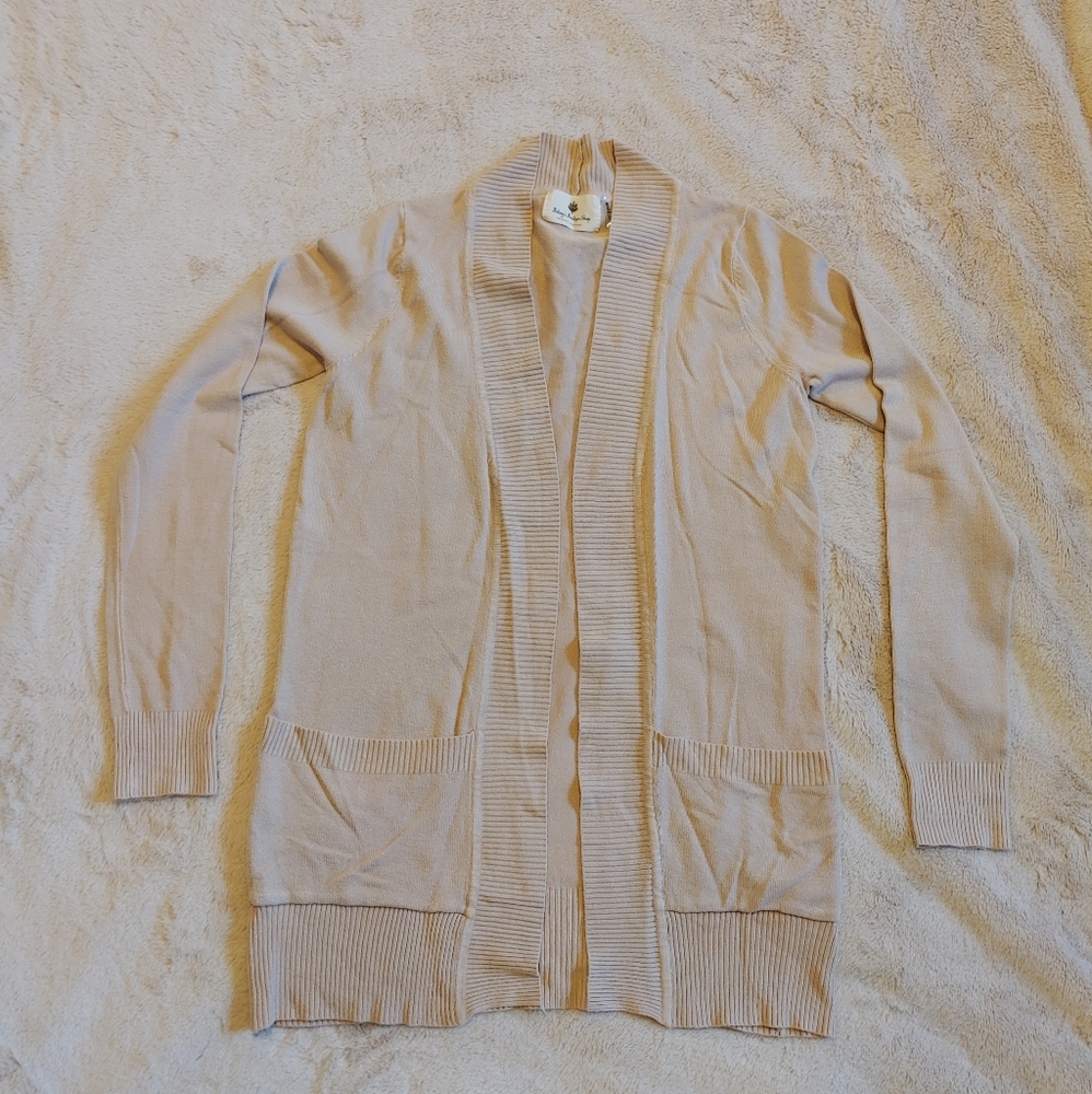 NWOT Betsey's Boutique Tan Open Cardigan